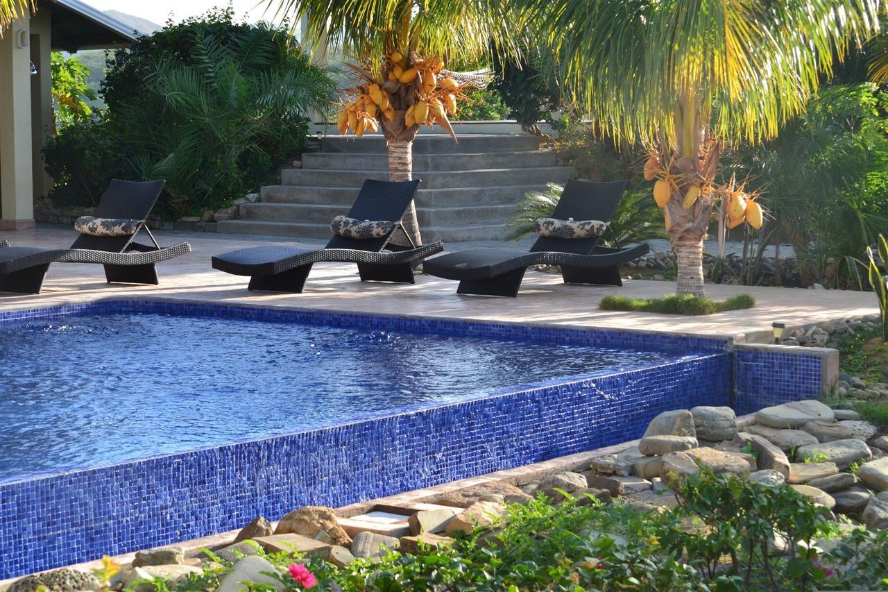 Soma Surf Resort Tola Exterior foto