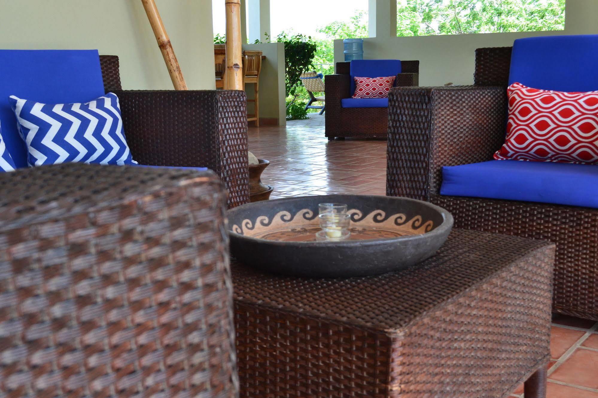 Soma Surf Resort Tola Exterior foto